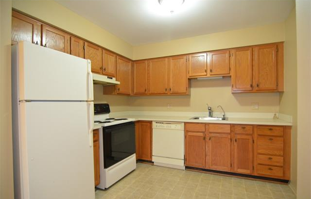 Condos for sale in Rochester Park Rochester MI 